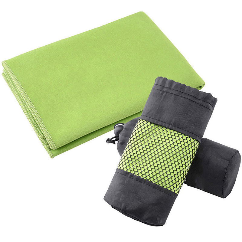 Une serviette de bain en microfibre douce à haute absorbance 80% polyester 20% polyamide ou 100% polyester